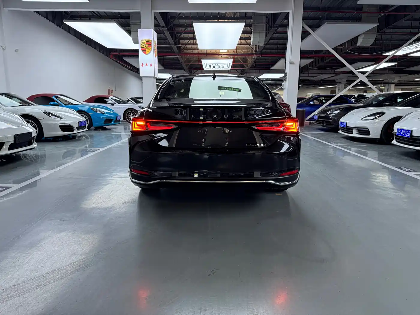 Lexus ES 2025 200 Ultimate Edition фото 14