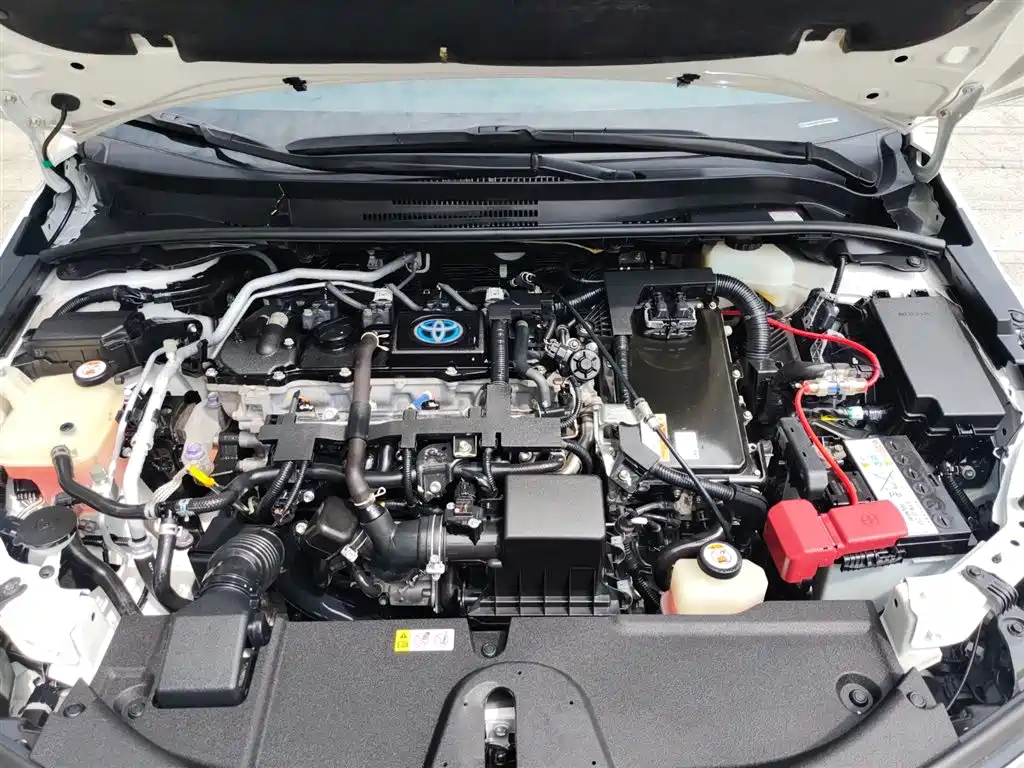 Toyota Corolla 2021 Hybrid 1.8L E-CVT Elite Edition фото 13