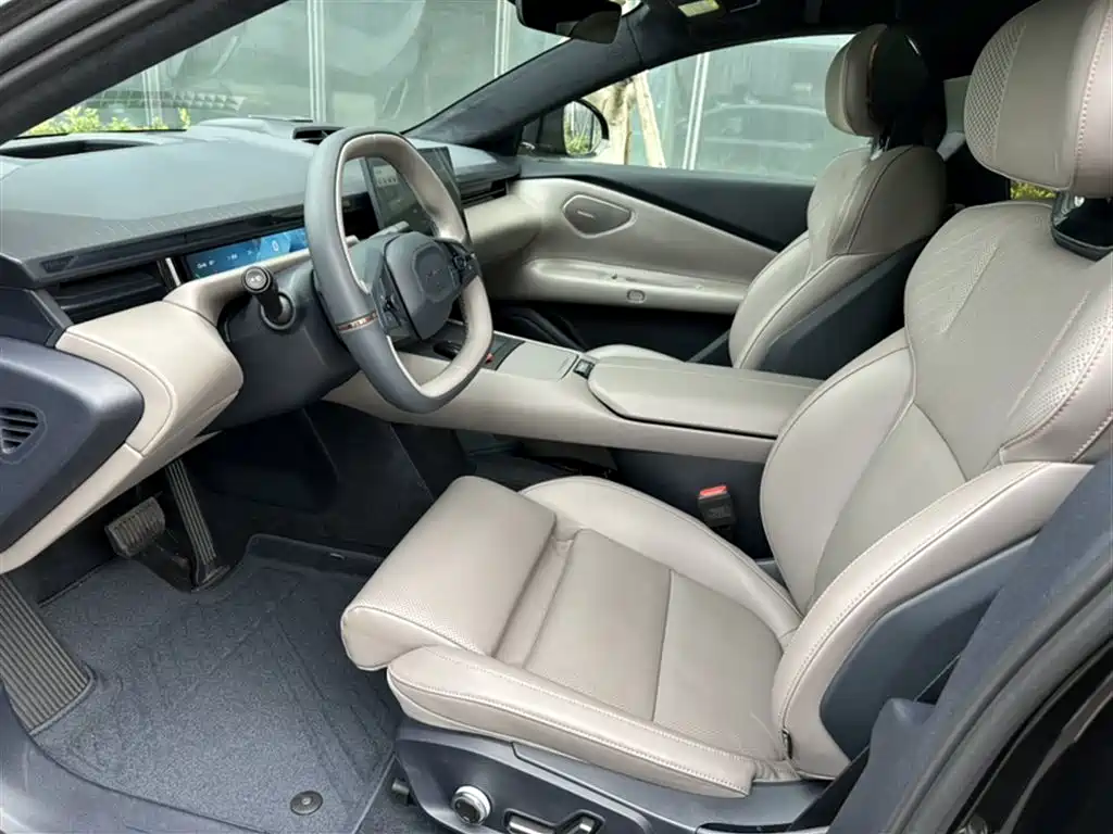 Lynk & Co Z10 2025 STARBUFF 95kWh 680km AWD Smart Drive фото 18