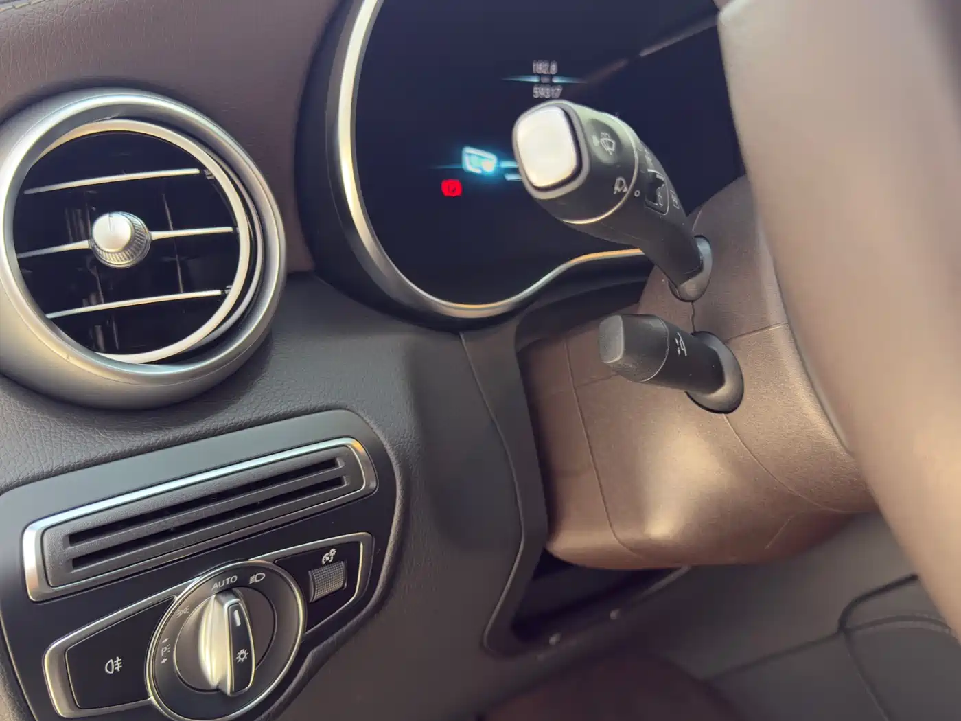 Mercedes-Benz GLC 2022 Facelift GLC 300 L 4MATIC Dynamic фото 12