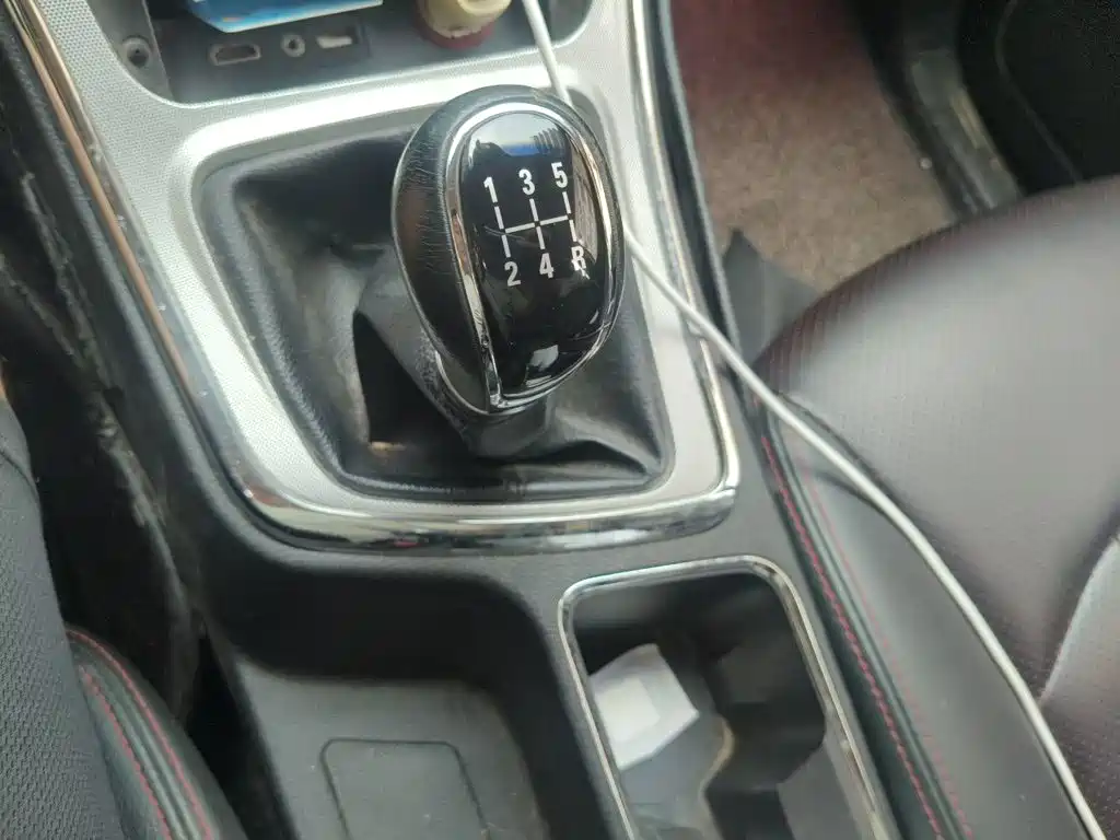 Baojun 560 2015 2015 1.8L Manual Luxury