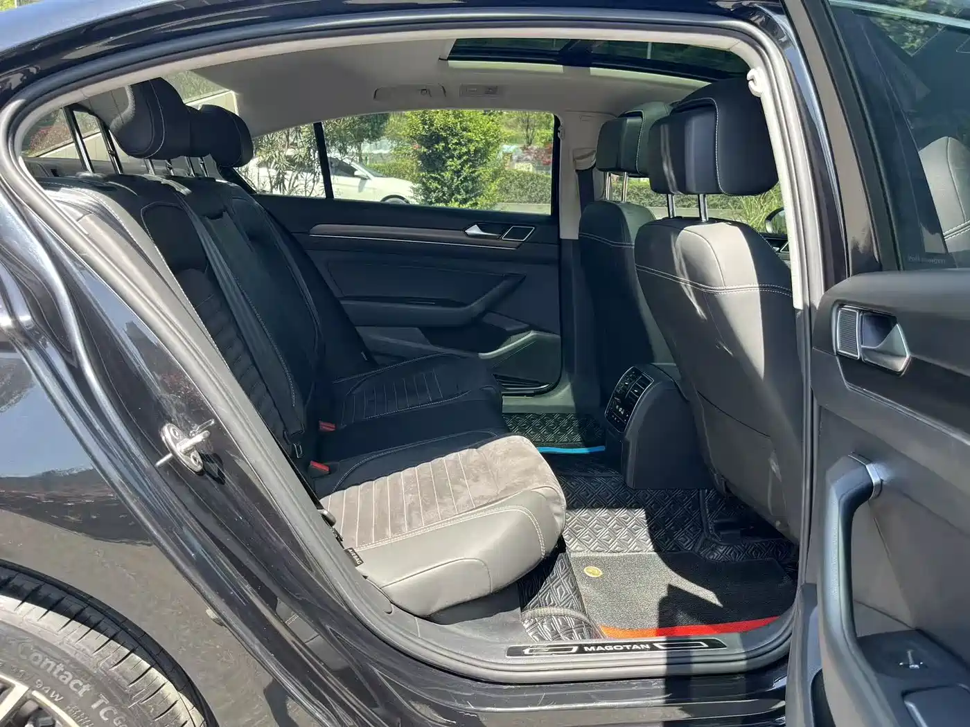 Volkswagen Magotan 2020 330TSI DSG Luxury фото 9