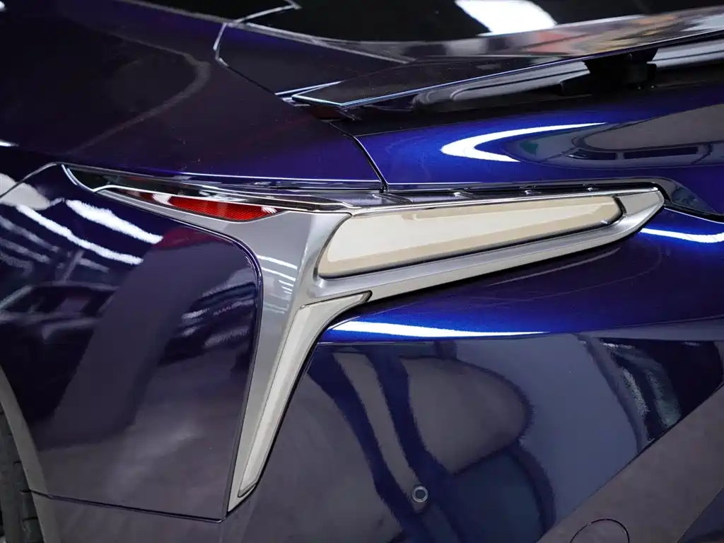 Lexus LC 2018 500h Sport Edition фото 4