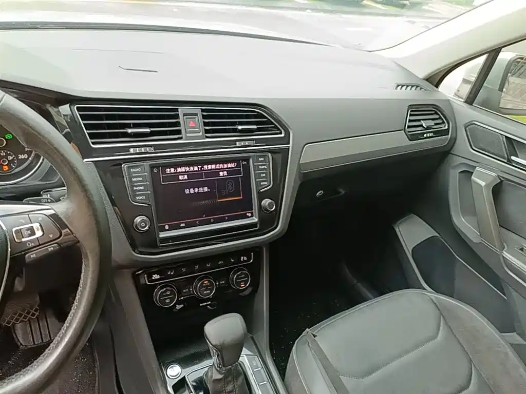 Volkswagen Tiguan L 2017 330TSI Automatic 2WD Luxury Edition фото 13