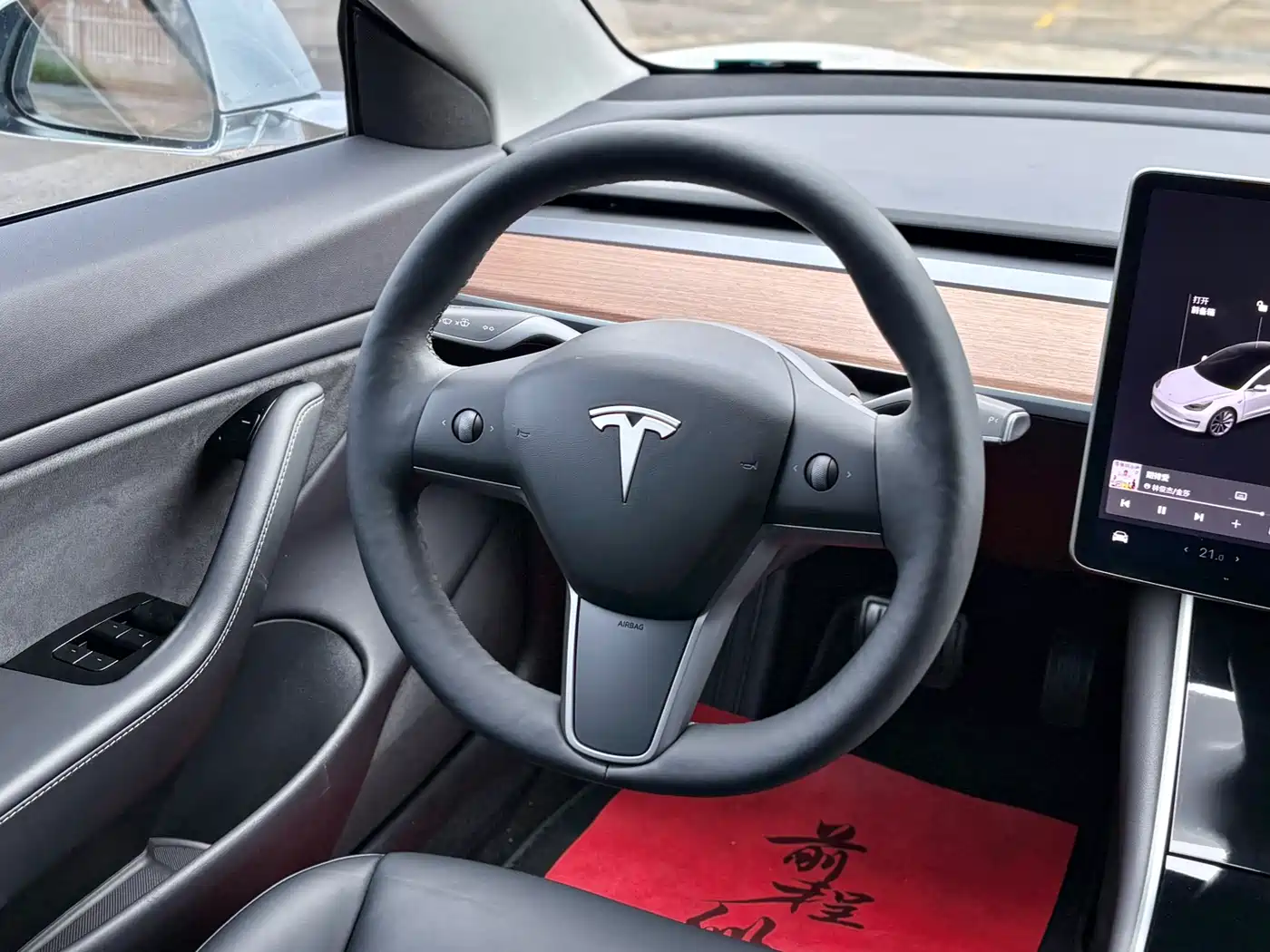 TESLA MODEL 3 (IMPORTED)
