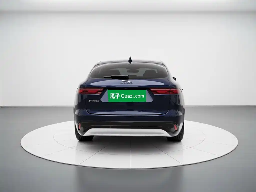 Фото 5 - Jaguar F-PACE