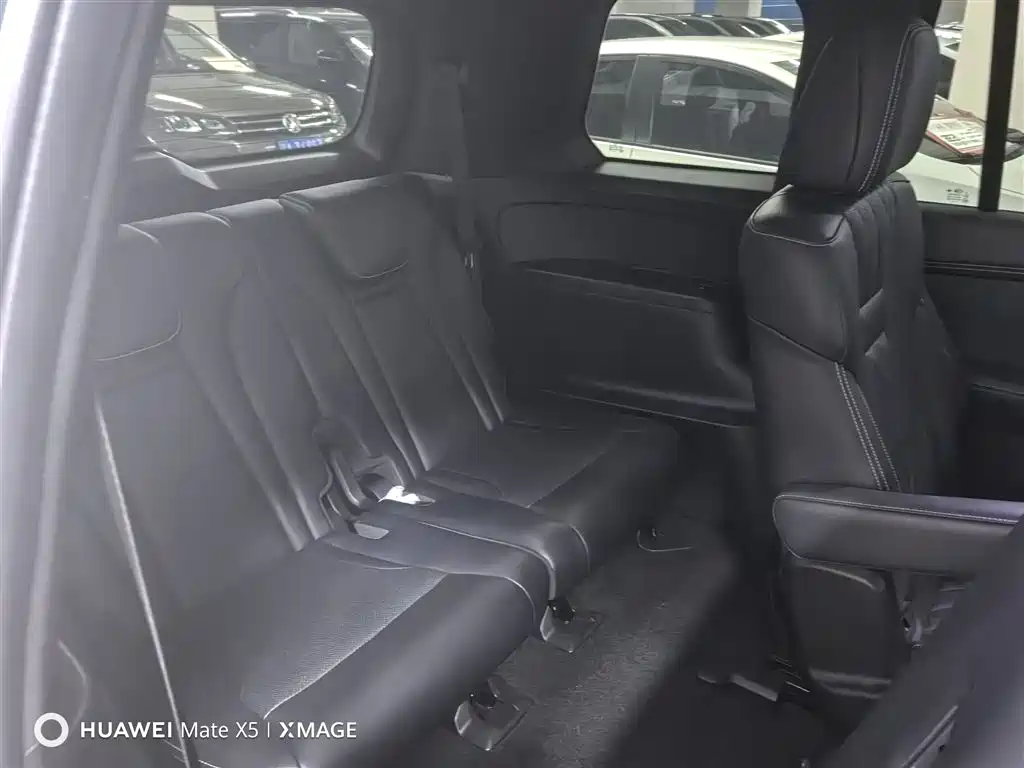 GAC Trumpchi Trumpchi GS8 2022 Dual Engine Series 2.0TM 2WD Premium Edition (6-Seater) фото 2