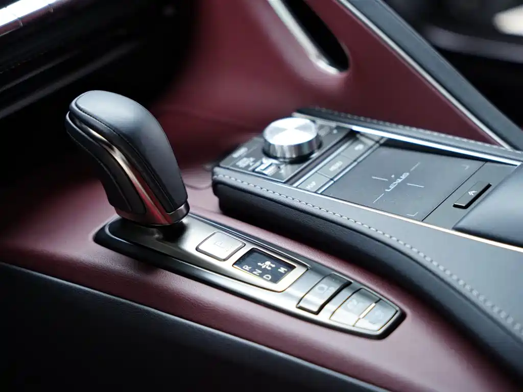Lexus LC 2018 500h Sport Edition фото 42