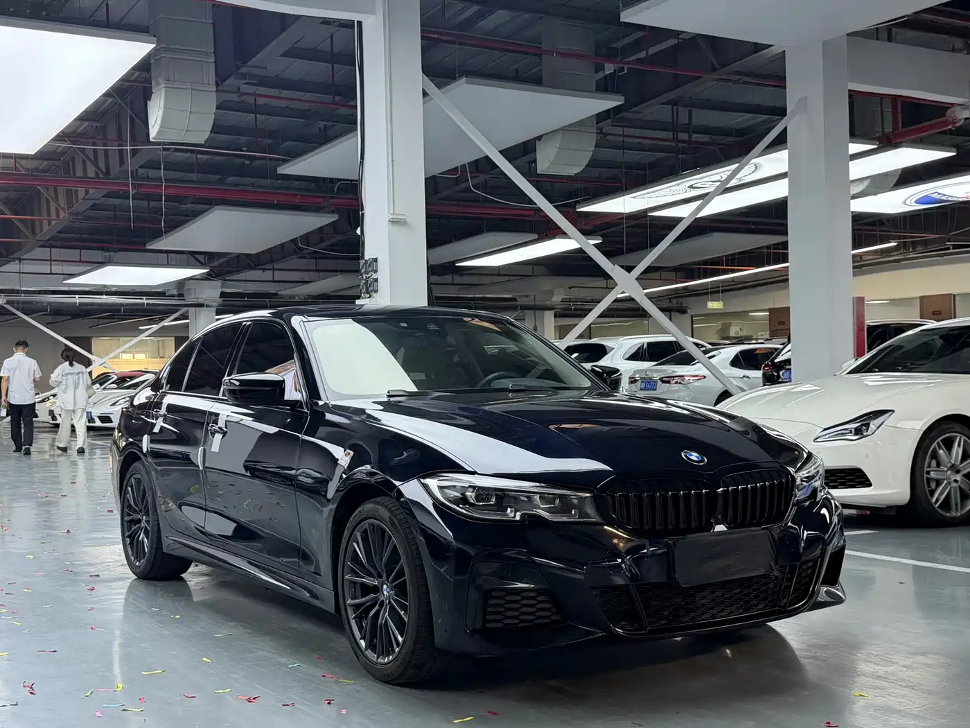 BMW 3 Series 2022 325i M Sport Shadow Edition фото 3