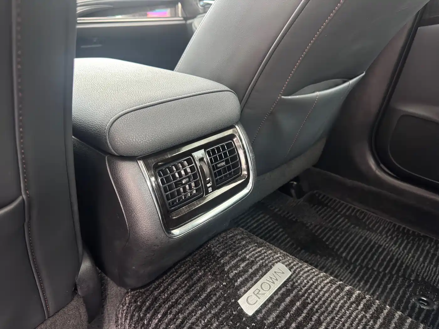 Toyota Crown 2015 2.5L Smart Edition фото 20