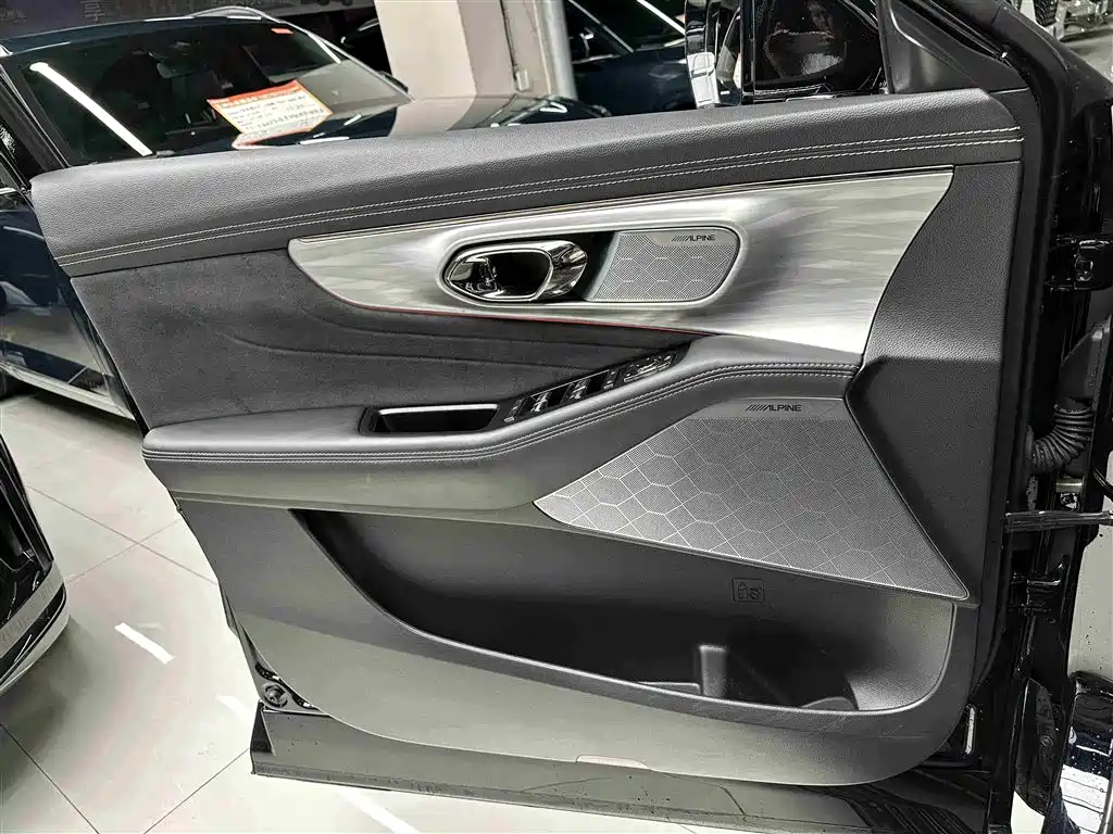 GAC Trumpchi Trumpchi GS8 2022 Hybrid Series 2.0TM 4WD Premium Edition (7-Seater) фото 18