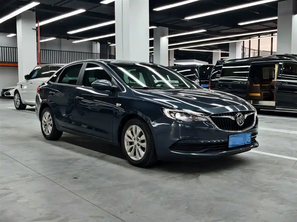 Buick Excelle 2021 Exemplar 1.5L Auto Elite фото 3