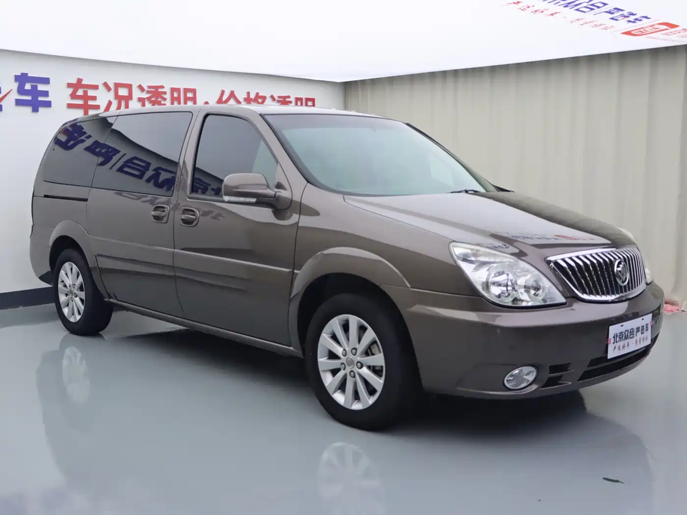 Фото 2 - Buick GL8