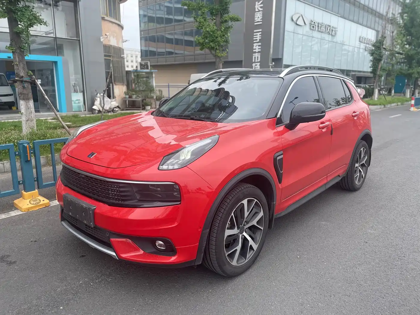 Lynk & Co 01 2017 2.0T AWD Pro