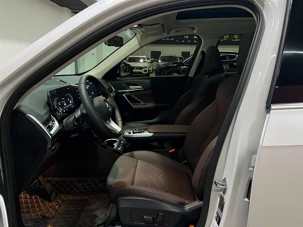 BMW X1 2023 sDrive20Li X Design Package фото 9