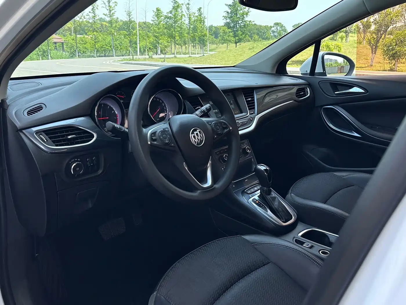 Buick Verano 2016 Hatchback 15S Automatic Leading фото 6