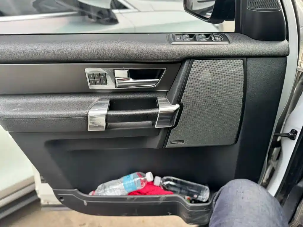 Фото 6 - Land Rover Discovery