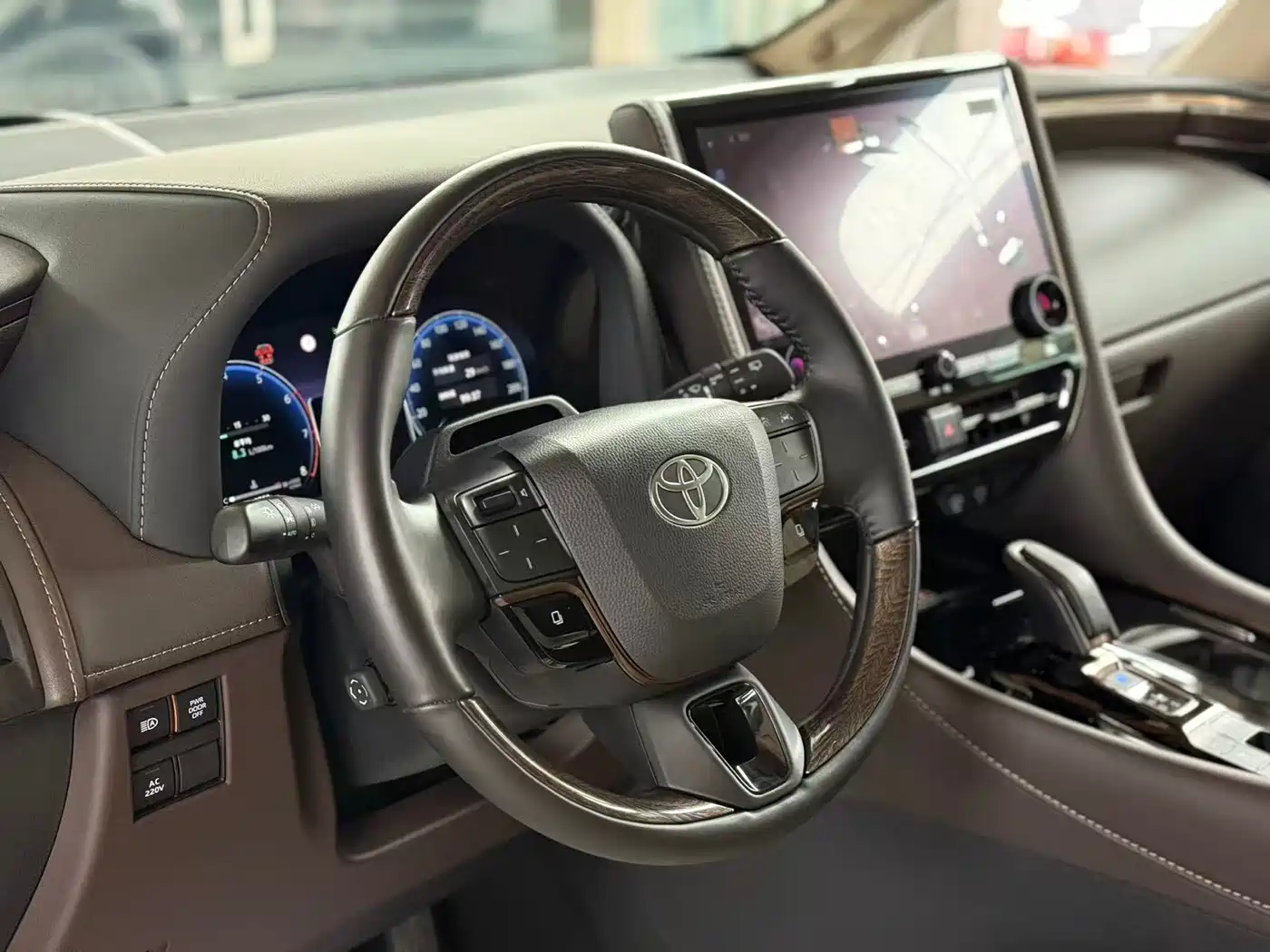 TOYOTA ELFA