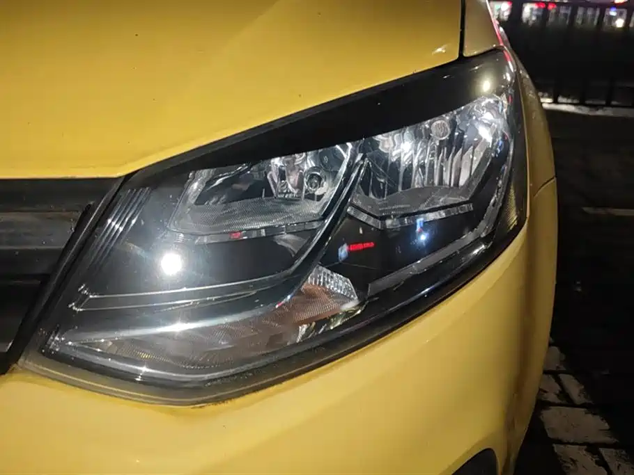 Volkswagen Polo 2014 1.6L Automatic Comfort Edition фото 5