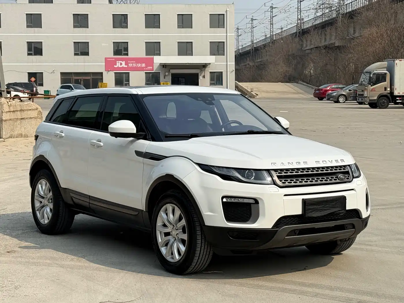 Land Rover Range Rover Evoque 2016 2.0T PURE Style фото 3