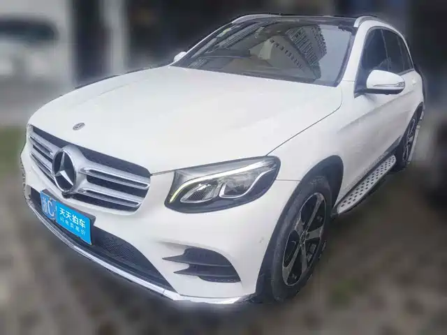 Mercedes-Benz GLC 2018 Facelift GLC 260 4MATIC Luxury — фото 1
