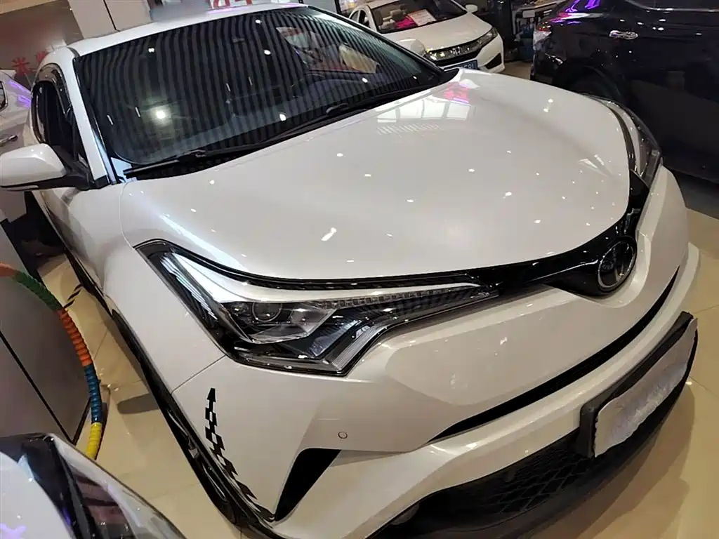 Toyota C-HR 2018 Model 2.0L Luxury Sunroof Version China V фото 4