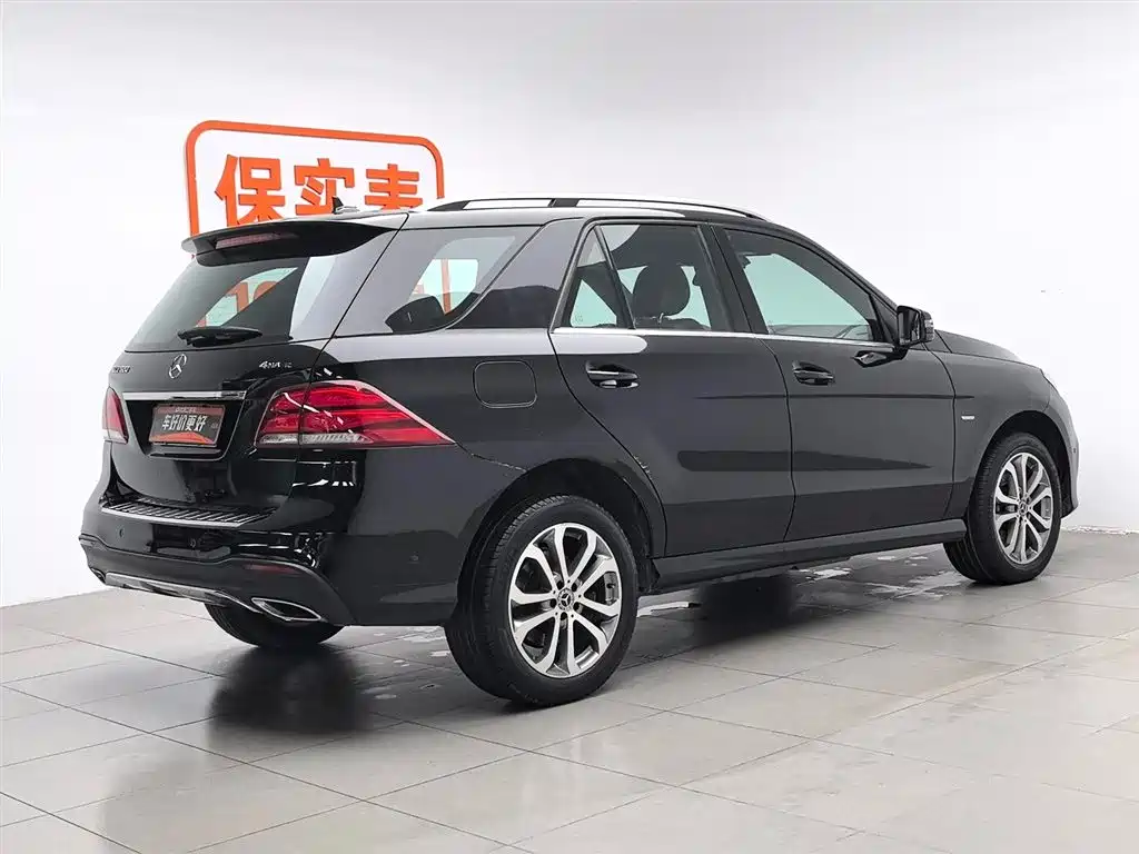 Mercedes-Benz GLE 2018 GLE 320 4MATIC Dynamic Ultimate Edition фото 2