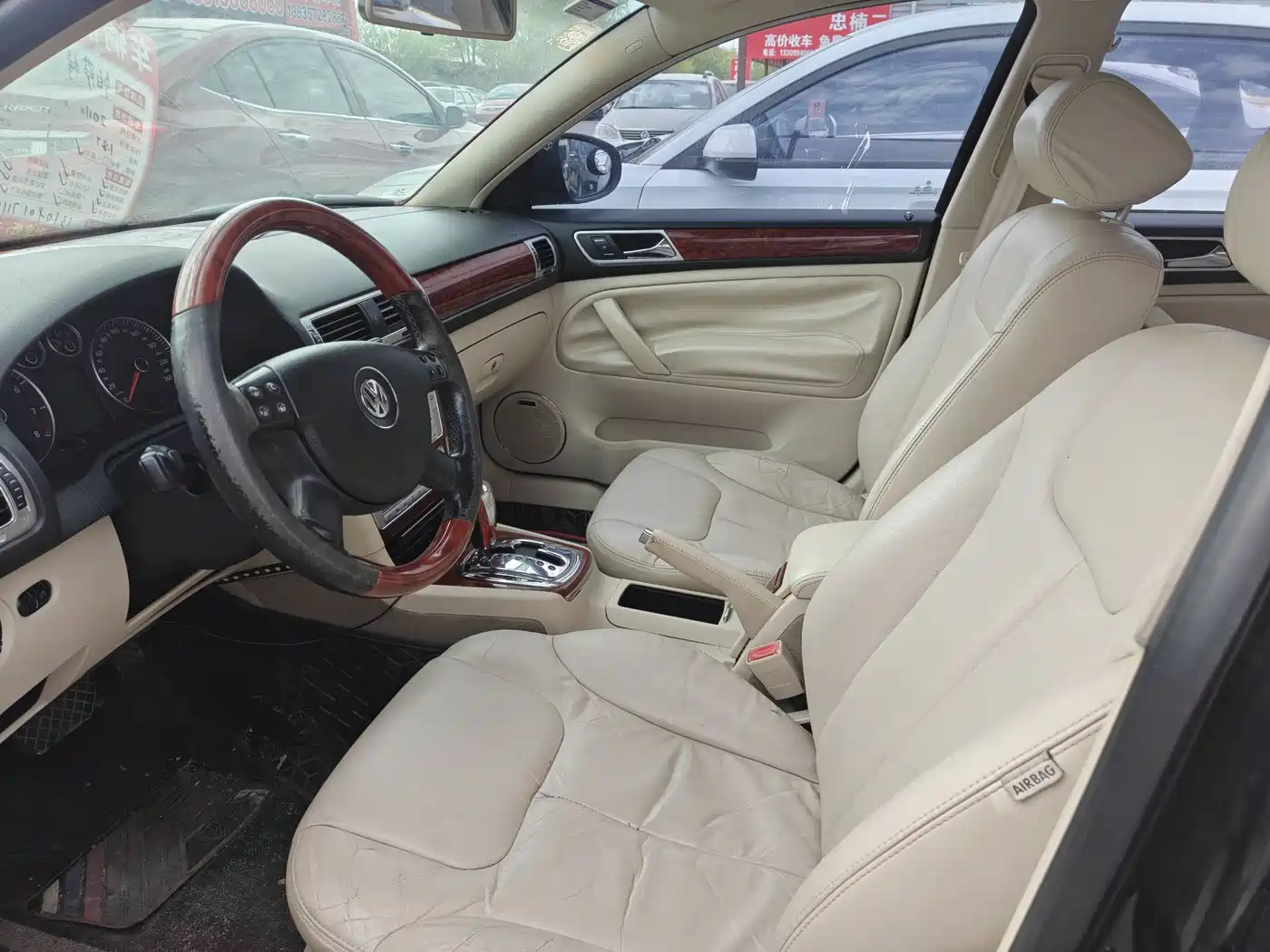 Volkswagen Passat Lingyu 2011 1.8T Automatic Luxury фото 5