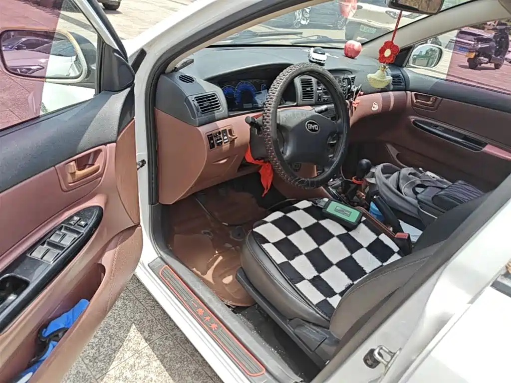 BYD F3 2013 Energy-saving Edition 1.5L Manual Comfort фото 16
