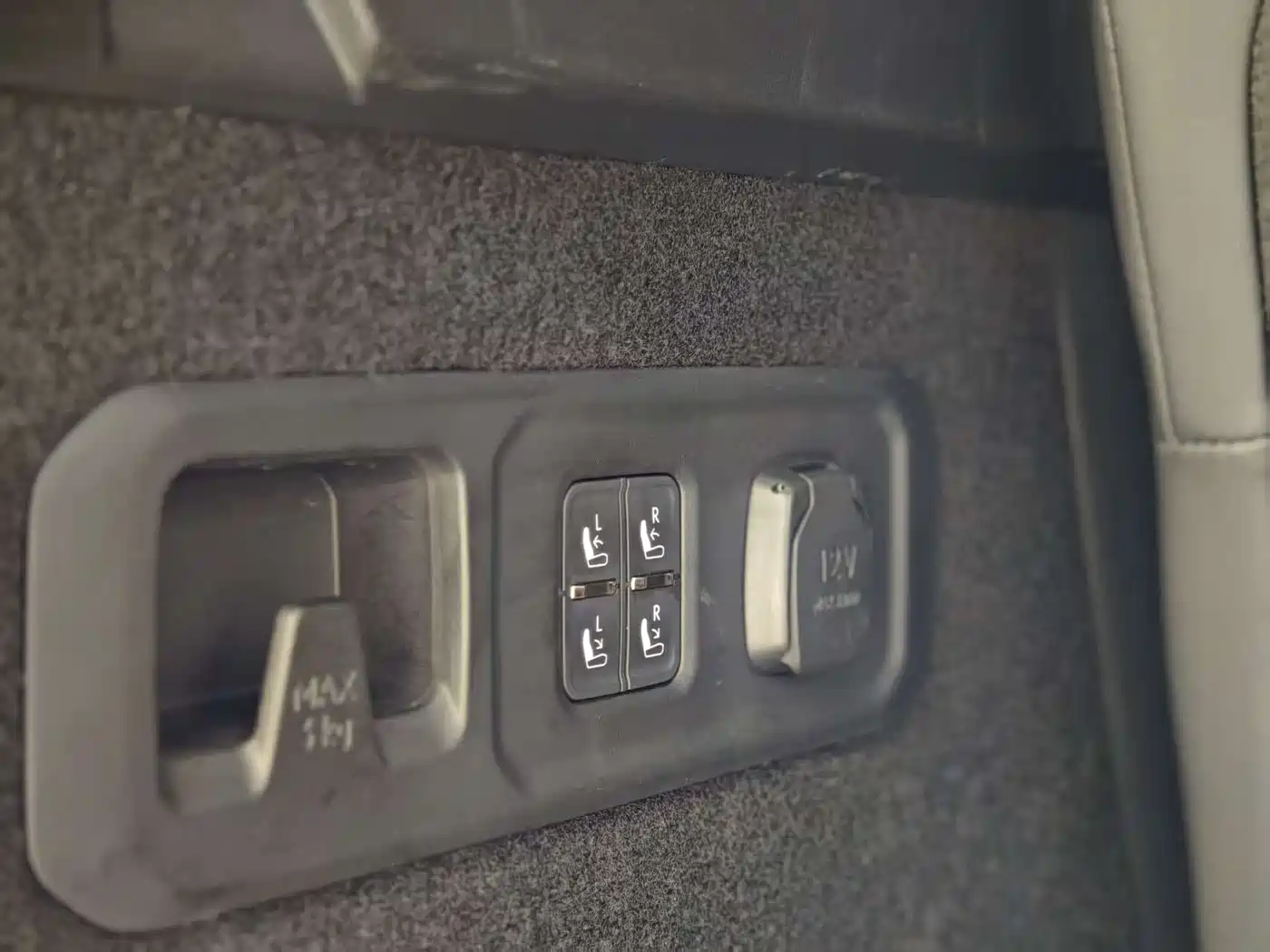 Lynk & Co 09 EM-P 2021 2.0T PHEV Ultra 6-seater фото 20