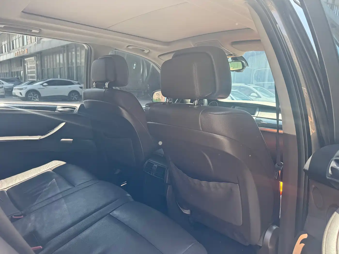 BMW X5 (Import) 2011 xDrive35i Leading Edition фото 8