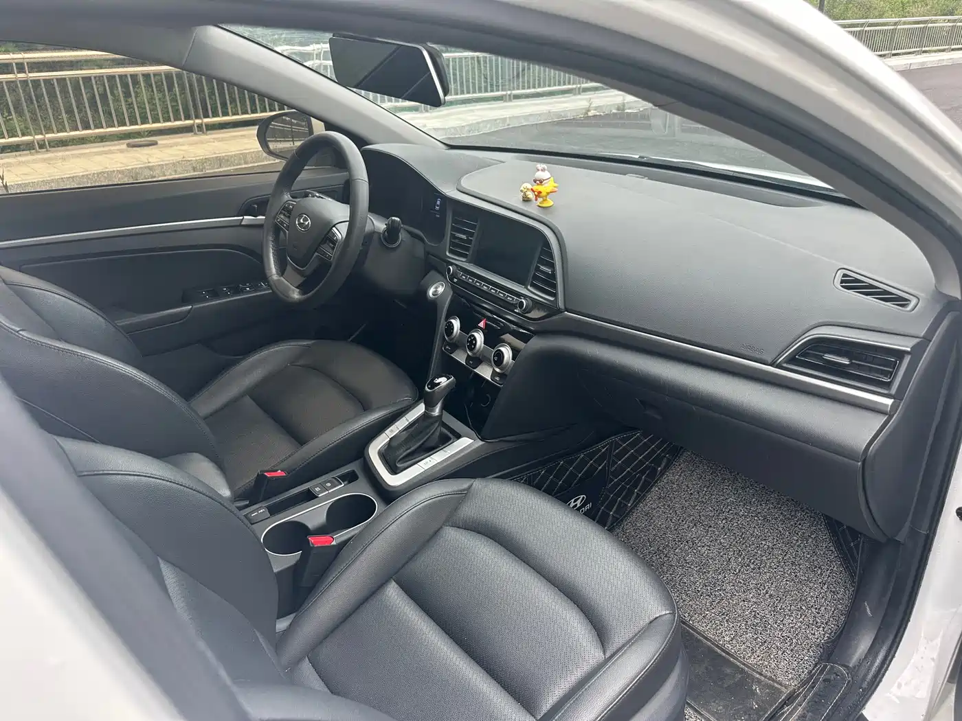 Hyundai Elantra 2020 1.5L CVT Smart Style·Elite фото 9