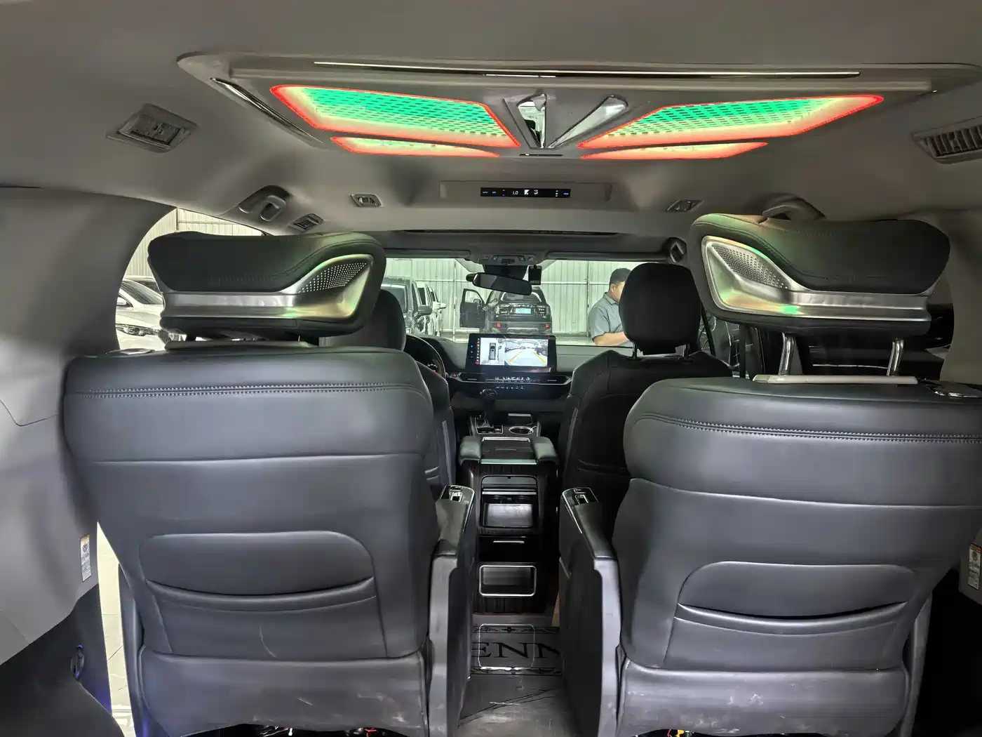 Toyota Sienna 2021 2.5L Hybrid Comfort Edition фото 16