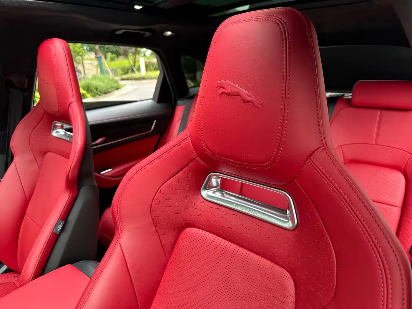 Jaguar F-PACE 2024 P250 R-Dynamic HSE фото 25