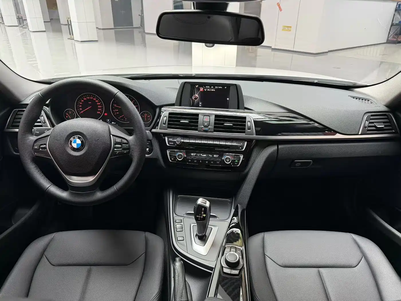 BMW 3 Series 2017 320Li Fashion фото 7