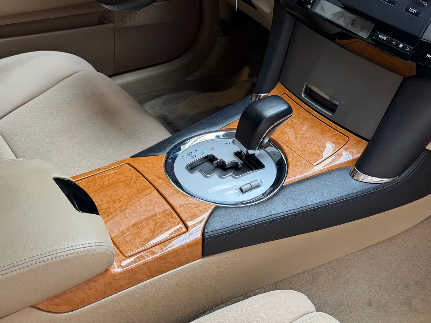 Toyota Reiz 2007 2.5S Sunroof Edition фото 16