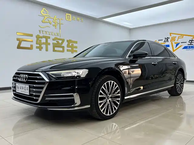 AUDI A8