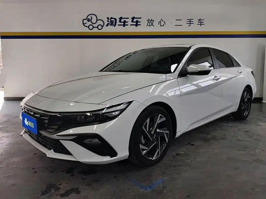 Hyundai Elantra 2023 1.5L CVT GLX Elite Edition