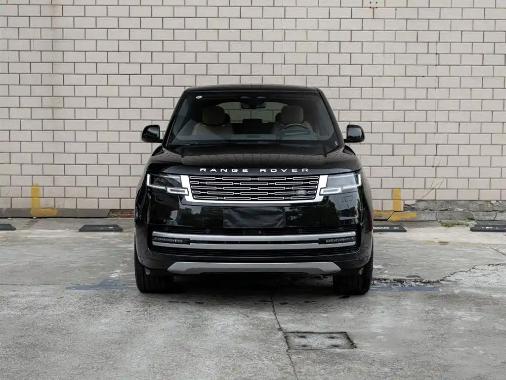 Land Rover Range Rover 2024 3.0 L6 400PS Genesis Extended фото 2