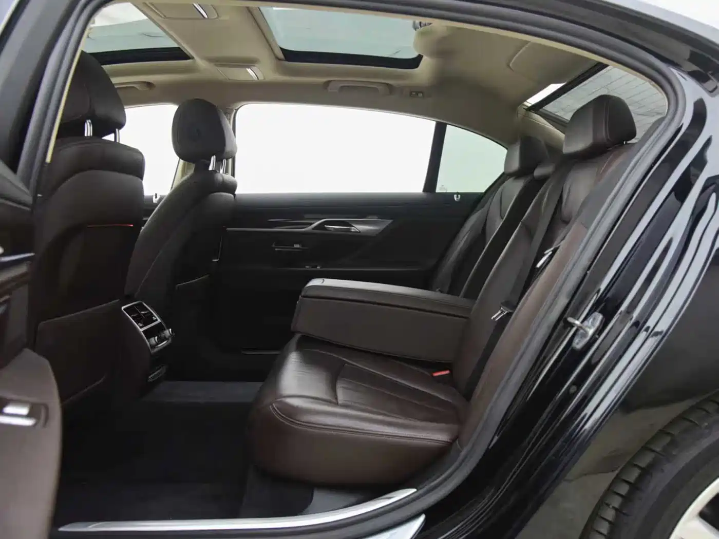 BMW 7 Series 2018 730Li Leading Type Excellence Package фото 9