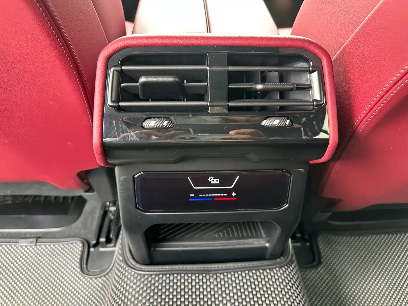 BMW 5 Series 2024 525Li M Sport Package фото 17
