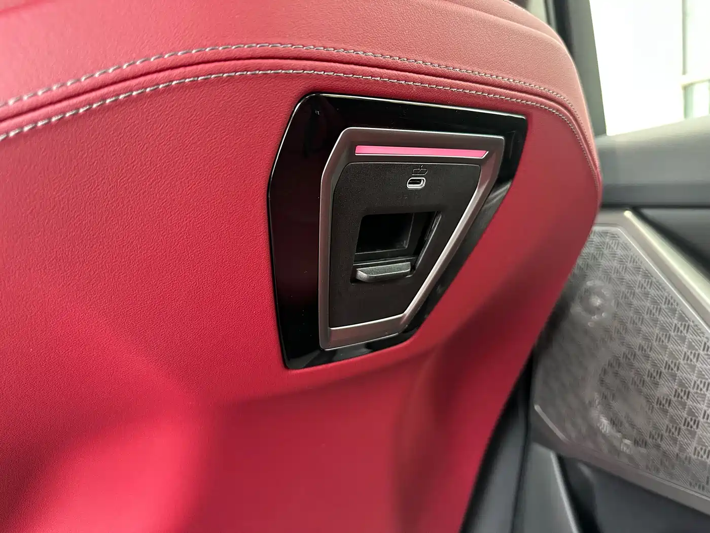 BMW 5 Series 2024 525Li M Sport Package фото 18