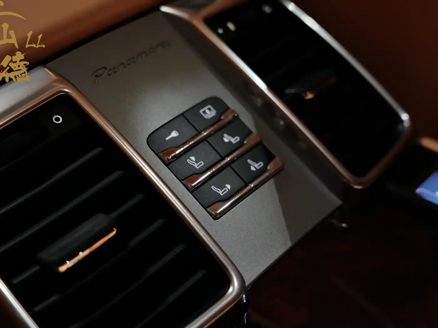 Porsche Panamera 2012 Panamera Turbo S 4.8T фото 21