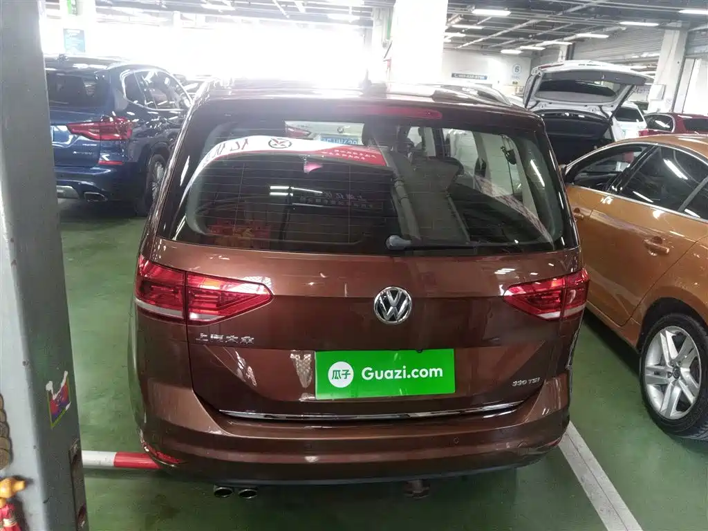 Volkswagen Touran 2016 Touran L 330TSI DSG Luxury фото 6