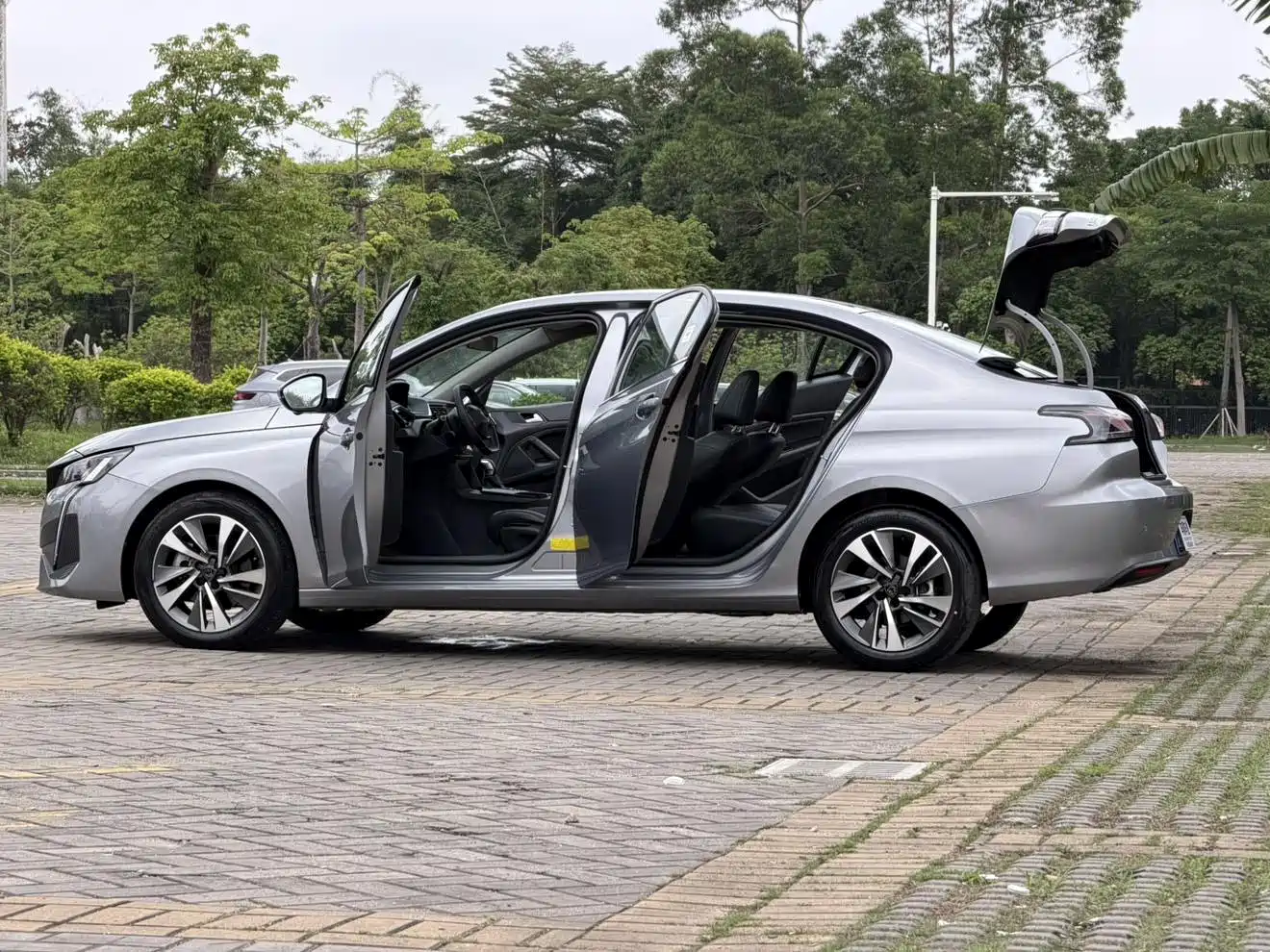Peugeot 408 2024 2024 360THP Dá Dá Edition Latour