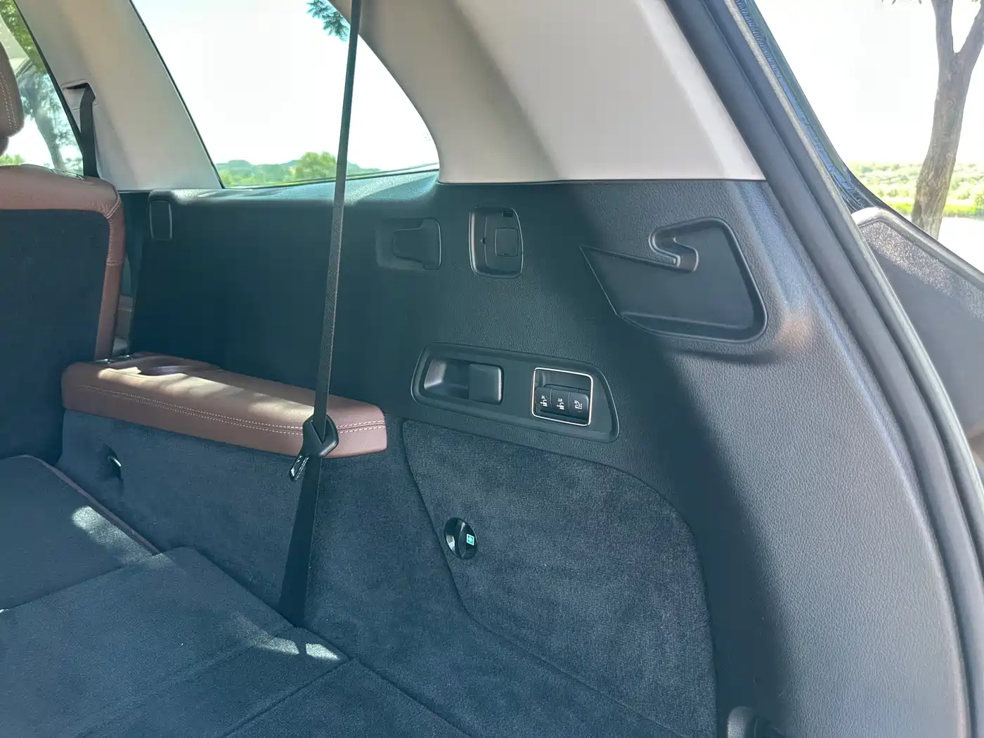 Mercedes-Benz GLS 2024 Model GLS 450 4MATIC Luxury фото 16