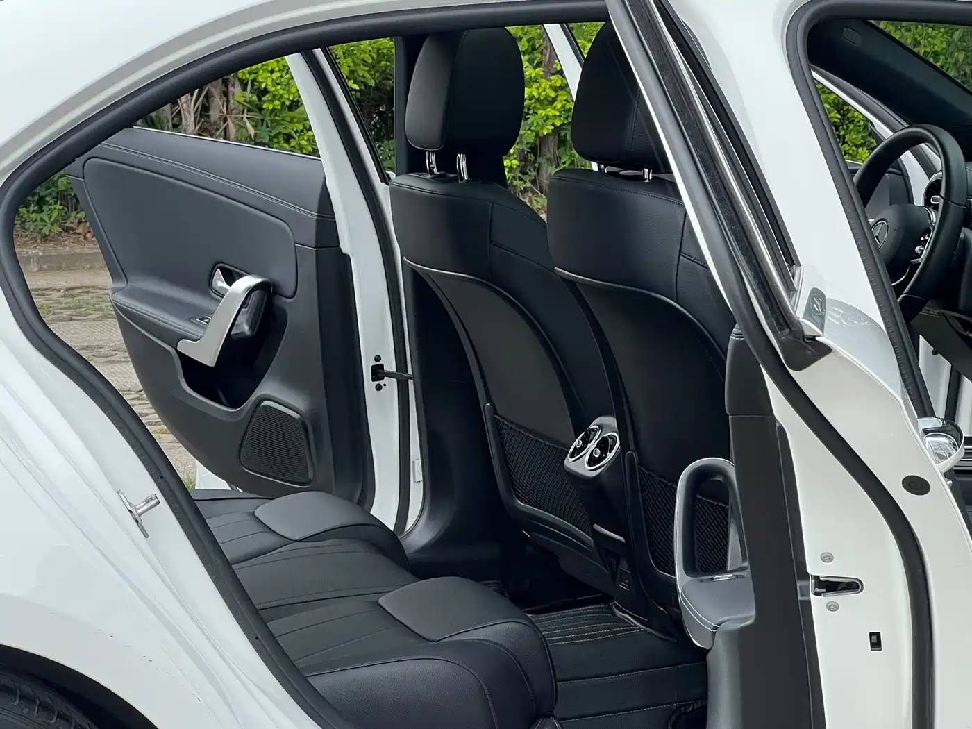 Mercedes-Benz A-Class 2022 A 200 L Sport Sedan Dynamic фото 15