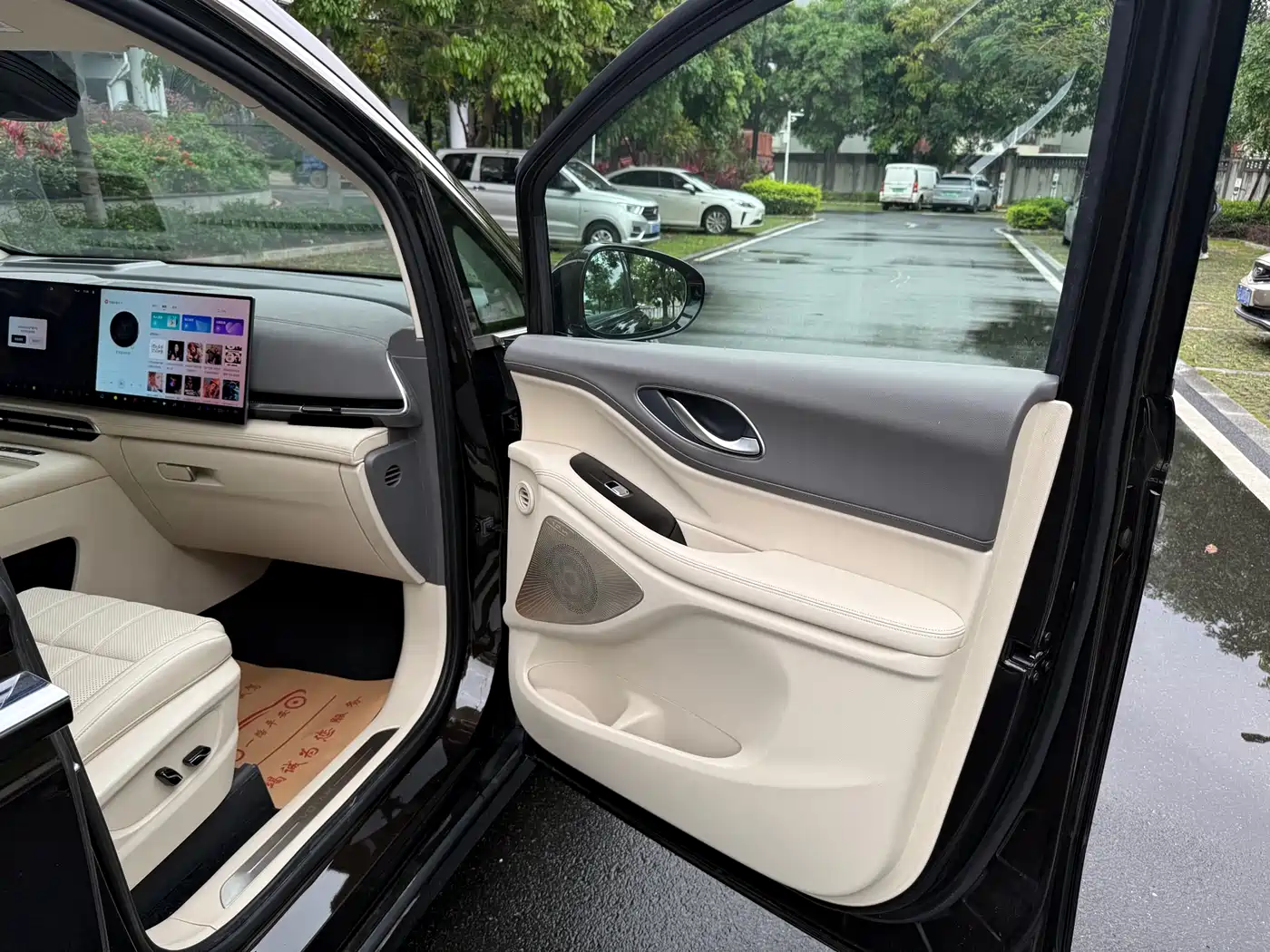 Voyah Auto Voyah Dreamer 2025 PHEV 4WD Kunpeng Premium Edition фото 22