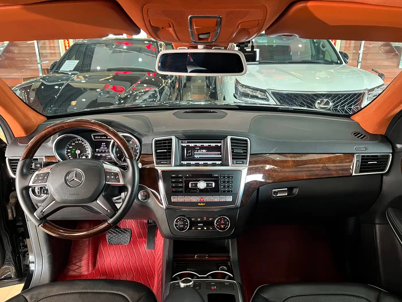 Mercedes-Benz GL-Class фото 11
