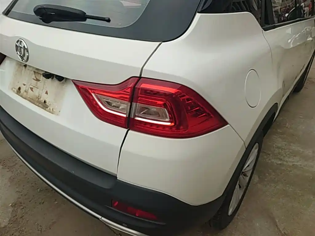 Zhonghua V3 2019 2017 1.5L Manual Comfort
